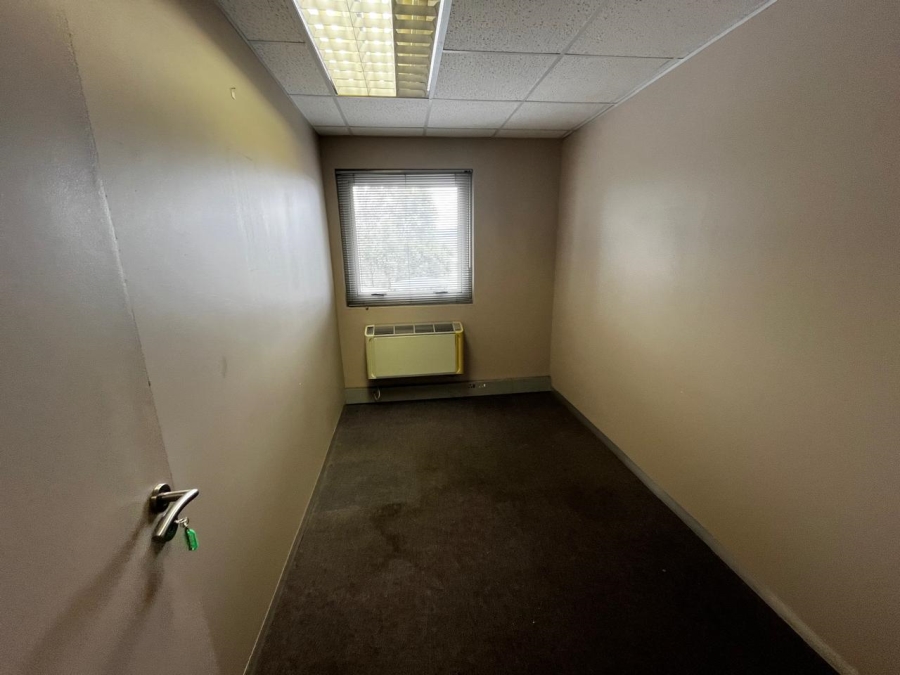 To Let commercial Property for Rent in Rosendal Western Cape